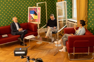 Die Diskussionsrunde im Grünen Salon in der Historischen Villa Metzler