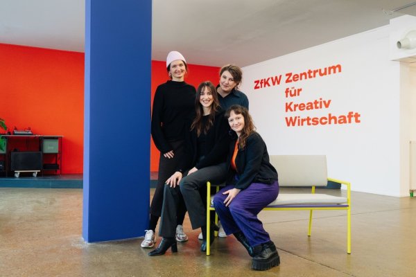ZfKW Von links Britta Wagemann, Marén Freyer, Milena Albiez, Sarah Metz; Vorständinnen des Glasdach e.V., der das ZfKW betreibt