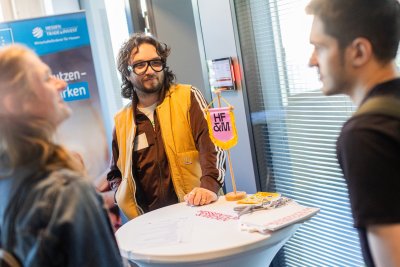 Game-Entwickler im Gespräch mit Deniz Berg (Hessen Film & Medien)